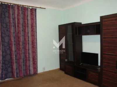 87452 | For Sale 2-bedroom apartment in a Stalinist building on Lesya Kurba Street