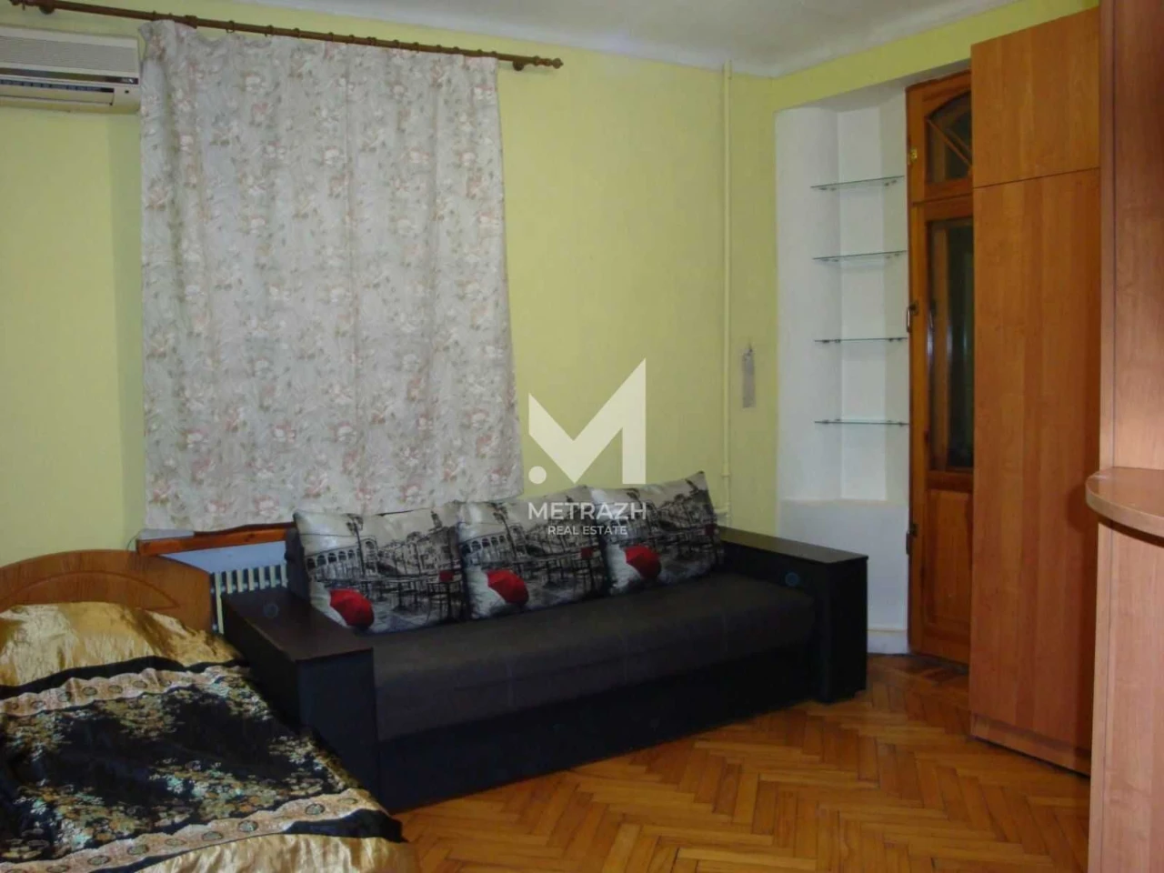 87452 | For Sale 2-bedroom apartment in a Stalinist building on Lesya Kurba Street
