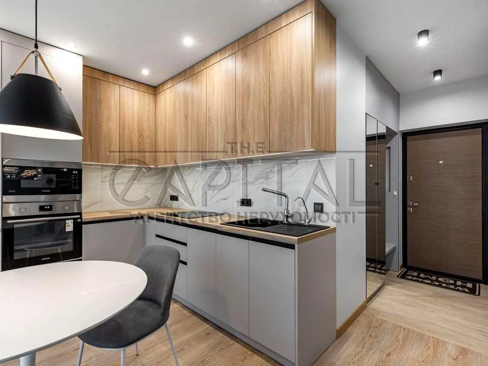 Apartment. Salutna St, Kyiv