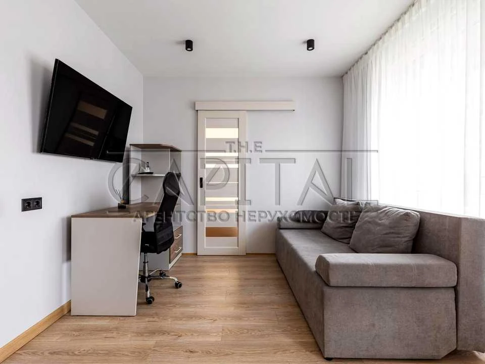 Apartment. Salutna St, Kyiv