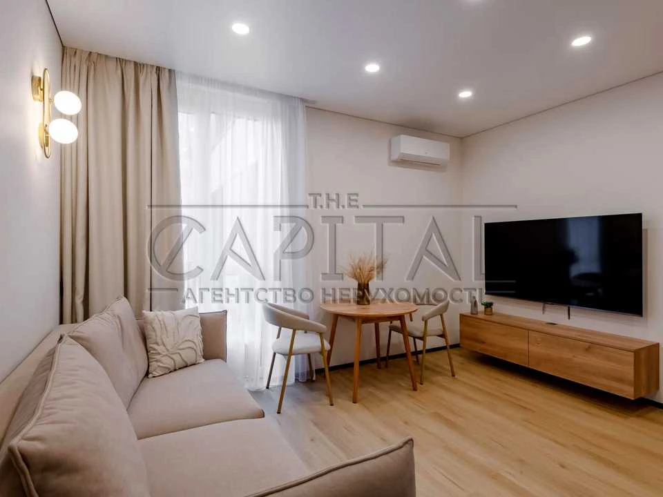 Apartment. Salutna St, Kyiv