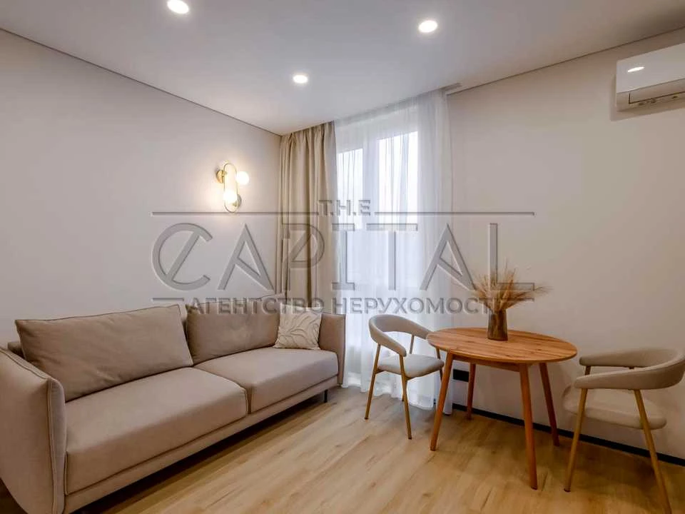 Apartment. Salutna St, Kyiv