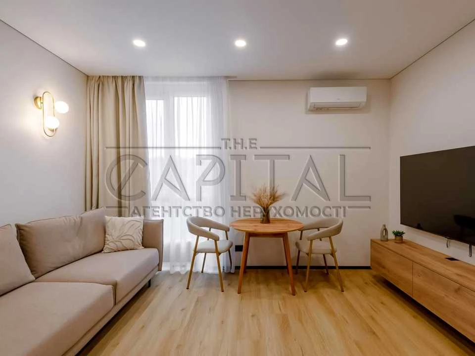Apartment. Salutna St, Kyiv