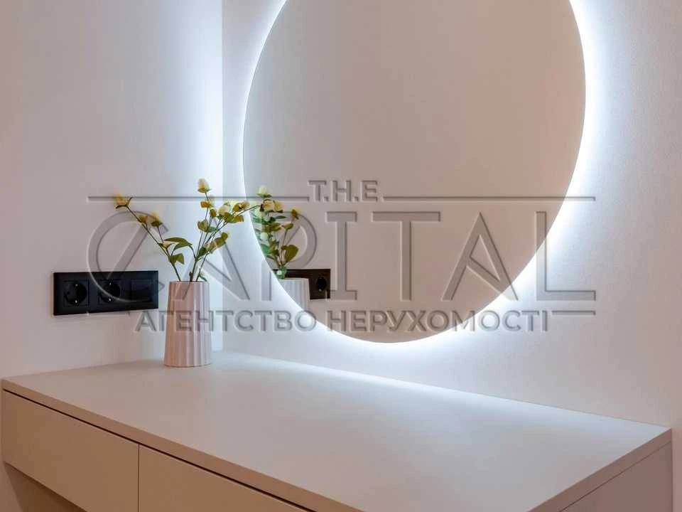 Apartment. Salutna St, Kyiv