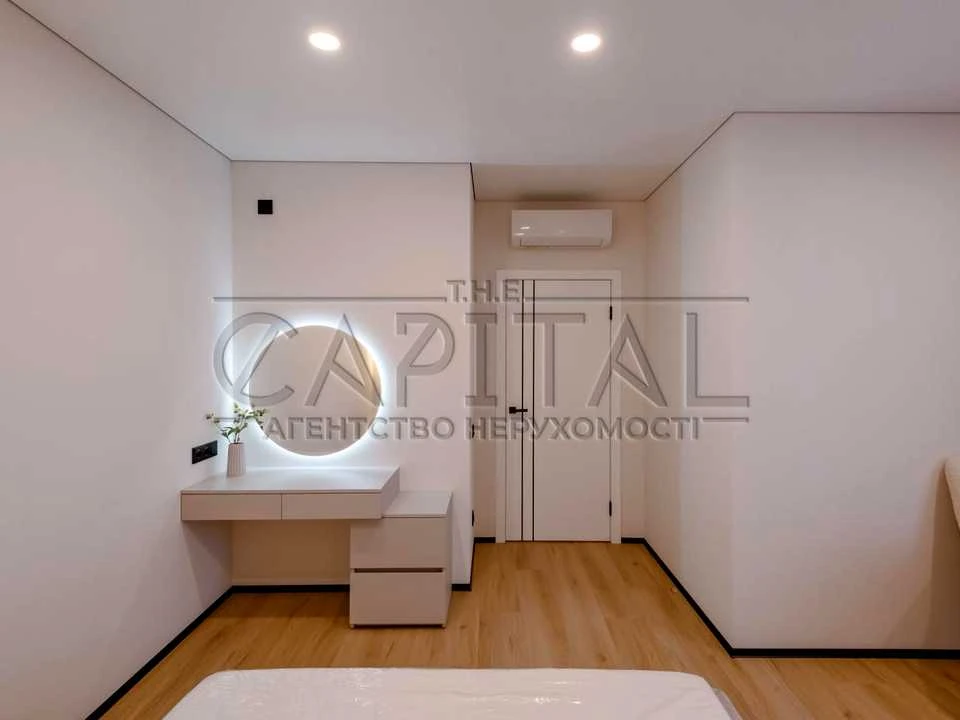 Apartment. Salutna St, Kyiv