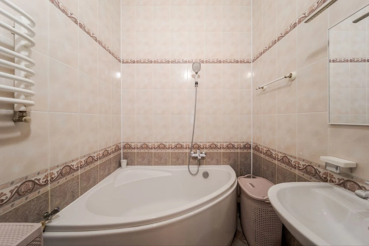 Sale of a 3-room apartment on Sventsickogo Street