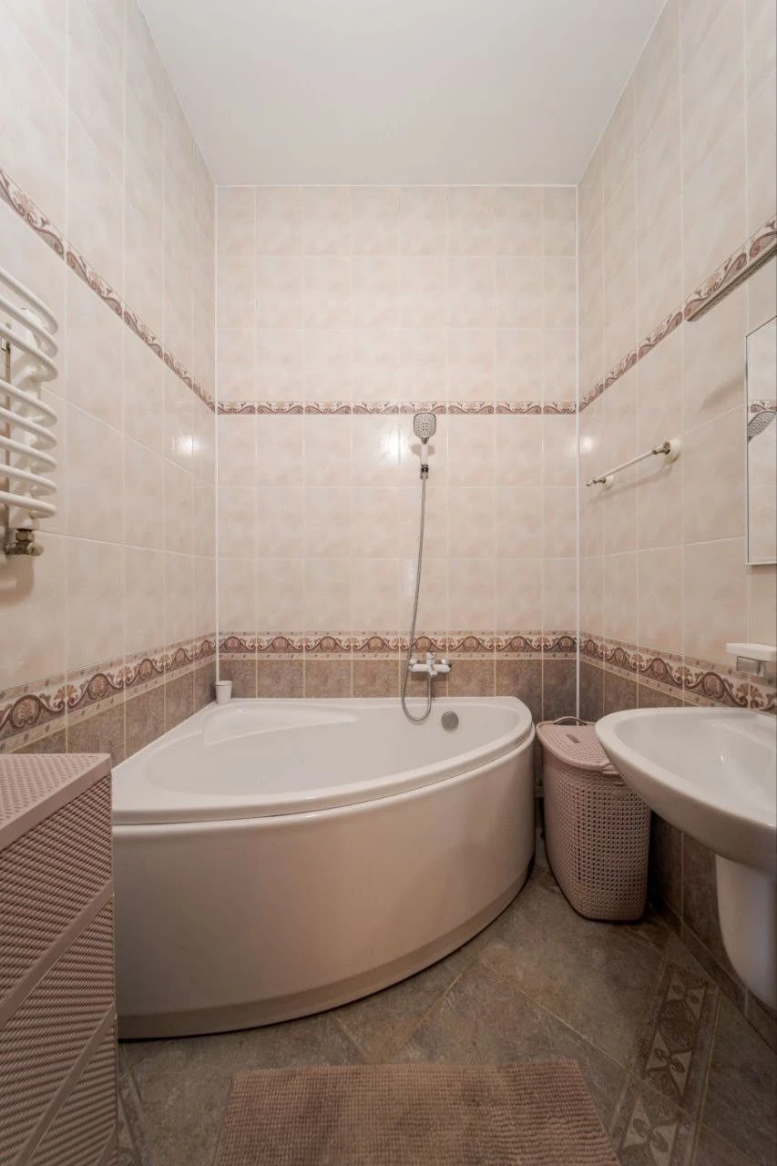 Sale of a 3-room apartment on Sventsickogo Street
