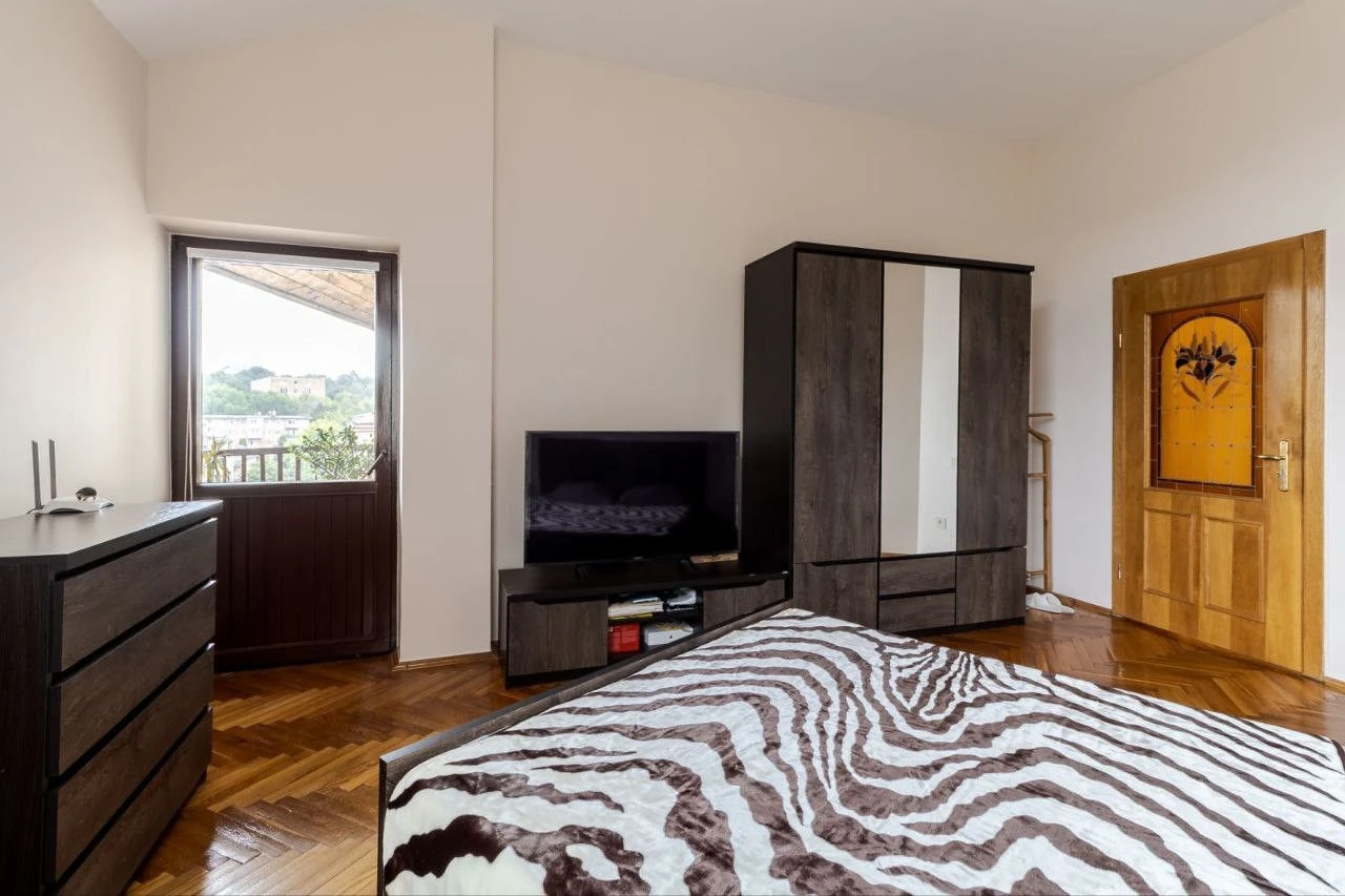 Sale of a 3-room apartment on Sventsickogo Street