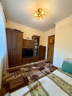 Sale of a 3-bedroom apartment on Puluya Street