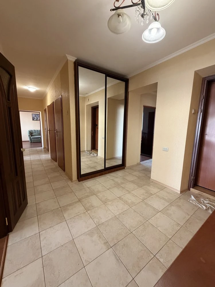 Apartment for sale on Pecers'k. Owner.