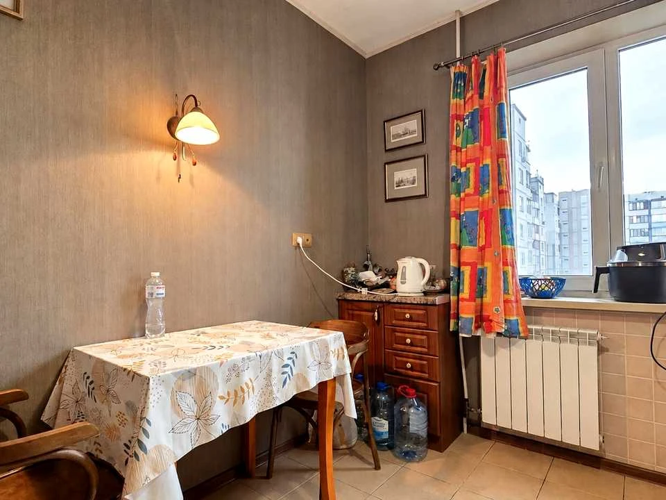 Apartment. Larisy Rudenko st., Kyiv