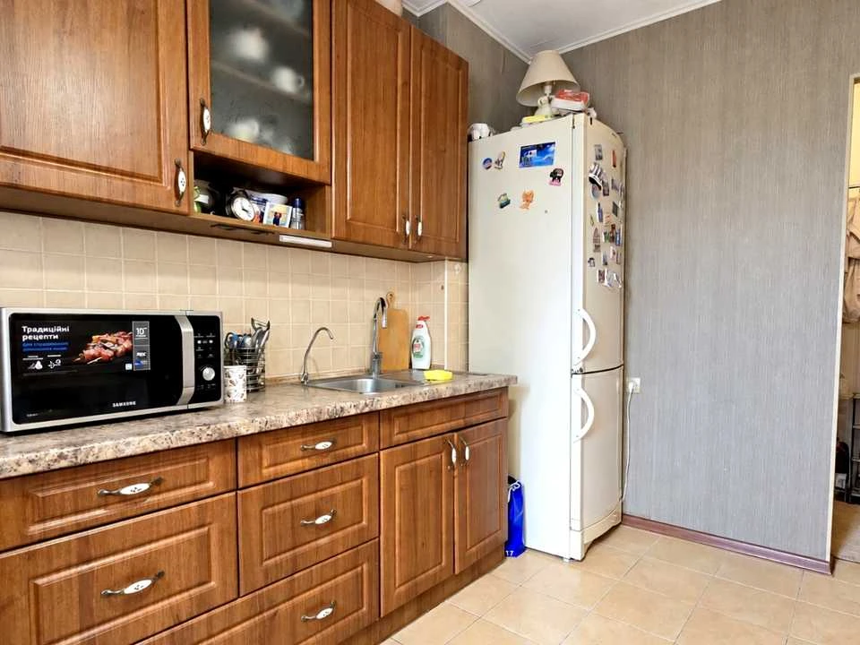 Apartment. Larisy Rudenko st., Kyiv