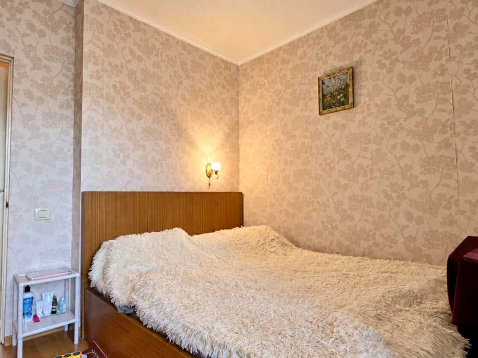 Apartment. Larisy Rudenko st., Kyiv