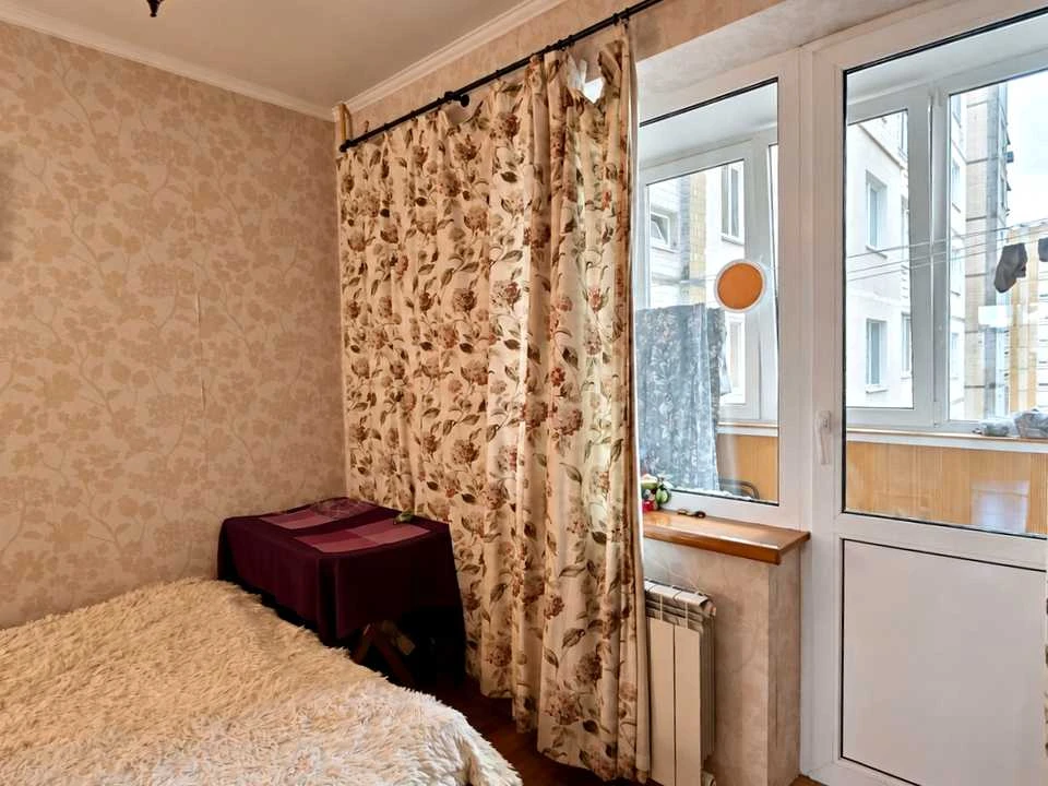 Apartment. Larisy Rudenko st., Kyiv