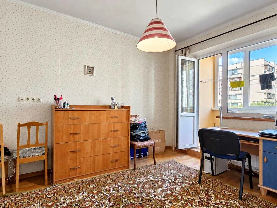 Apartment. Larisy Rudenko st., Kyiv