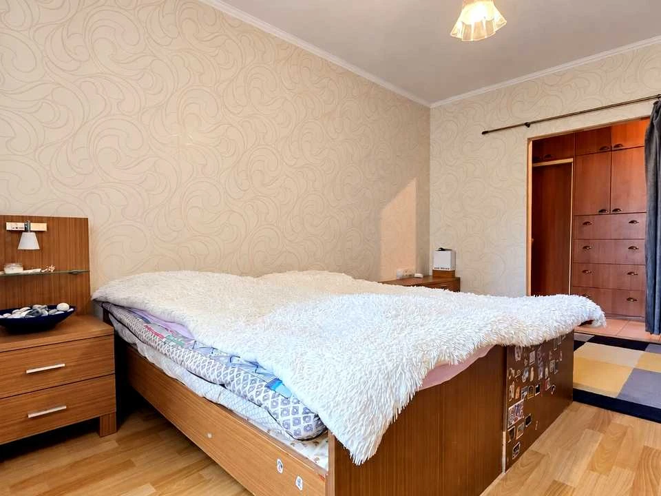 Apartment. Larisy Rudenko st., Kyiv