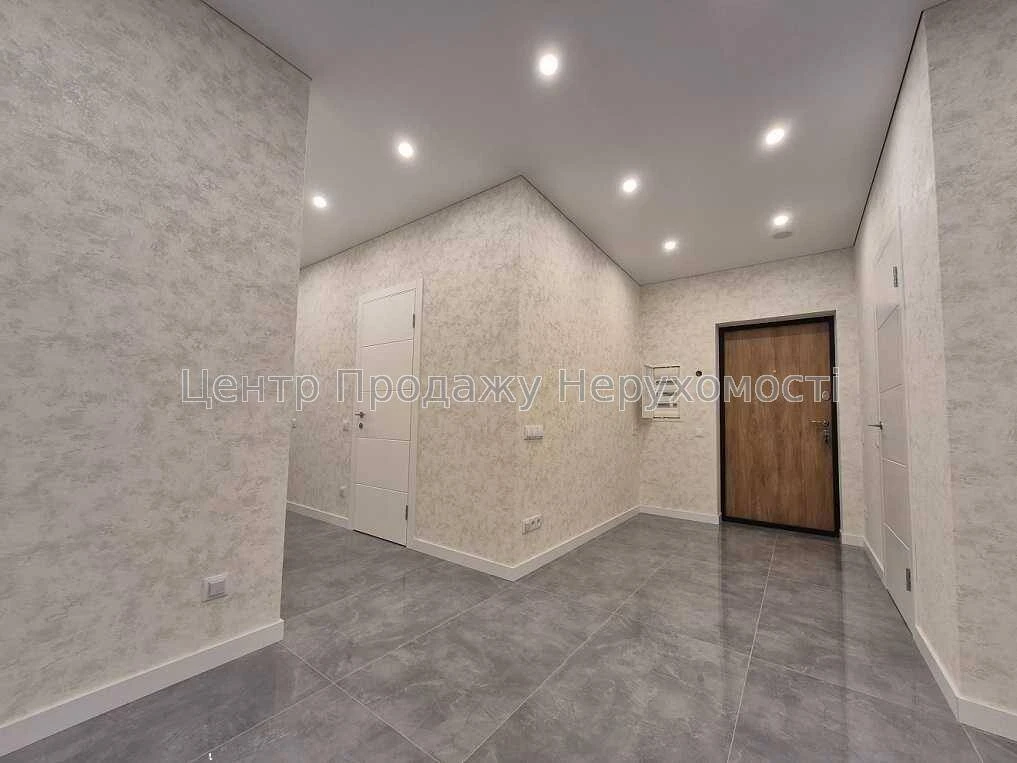 Sale of a 3-bedroom apartment in the Warsawський 3 residential complex, Kyiv