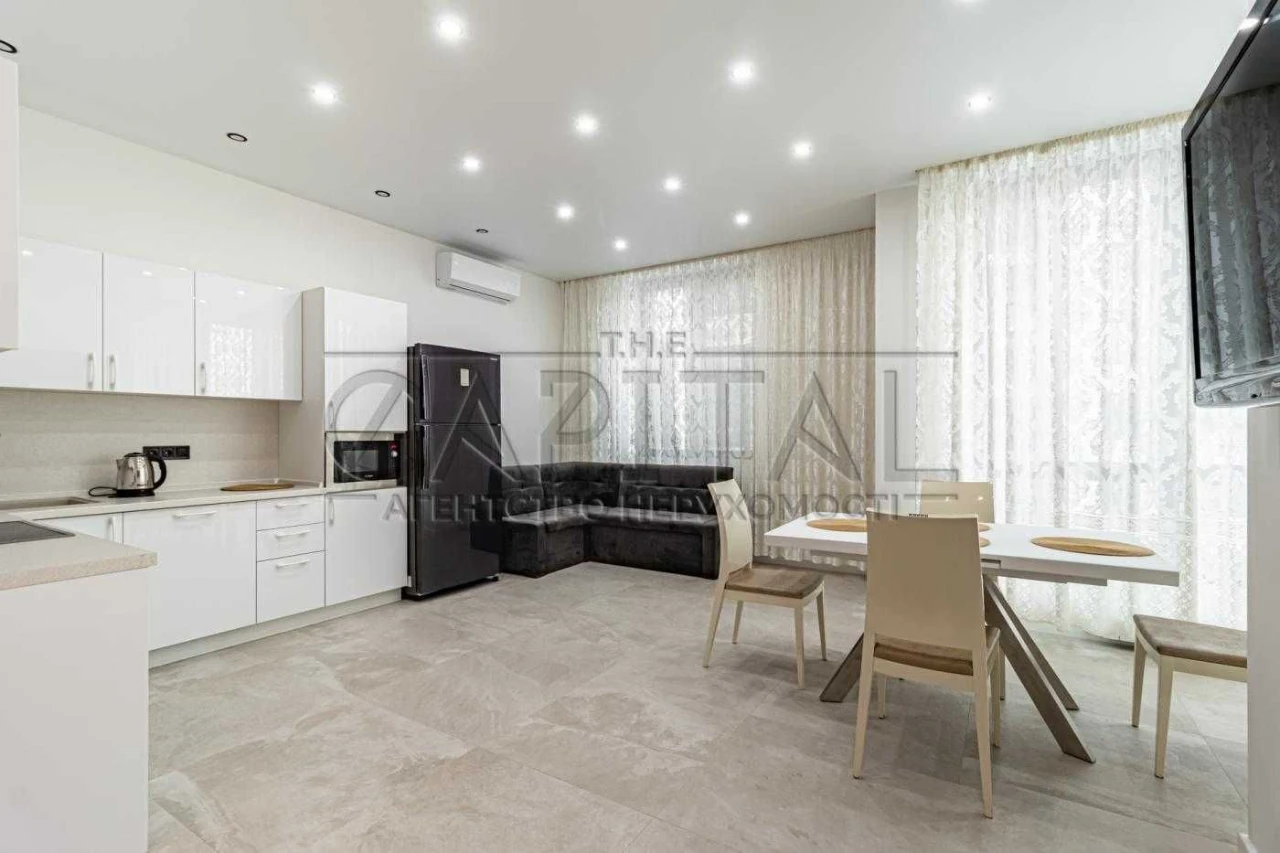 Sale of a 86 sq. m apartment in Crystal Park Tower, Center