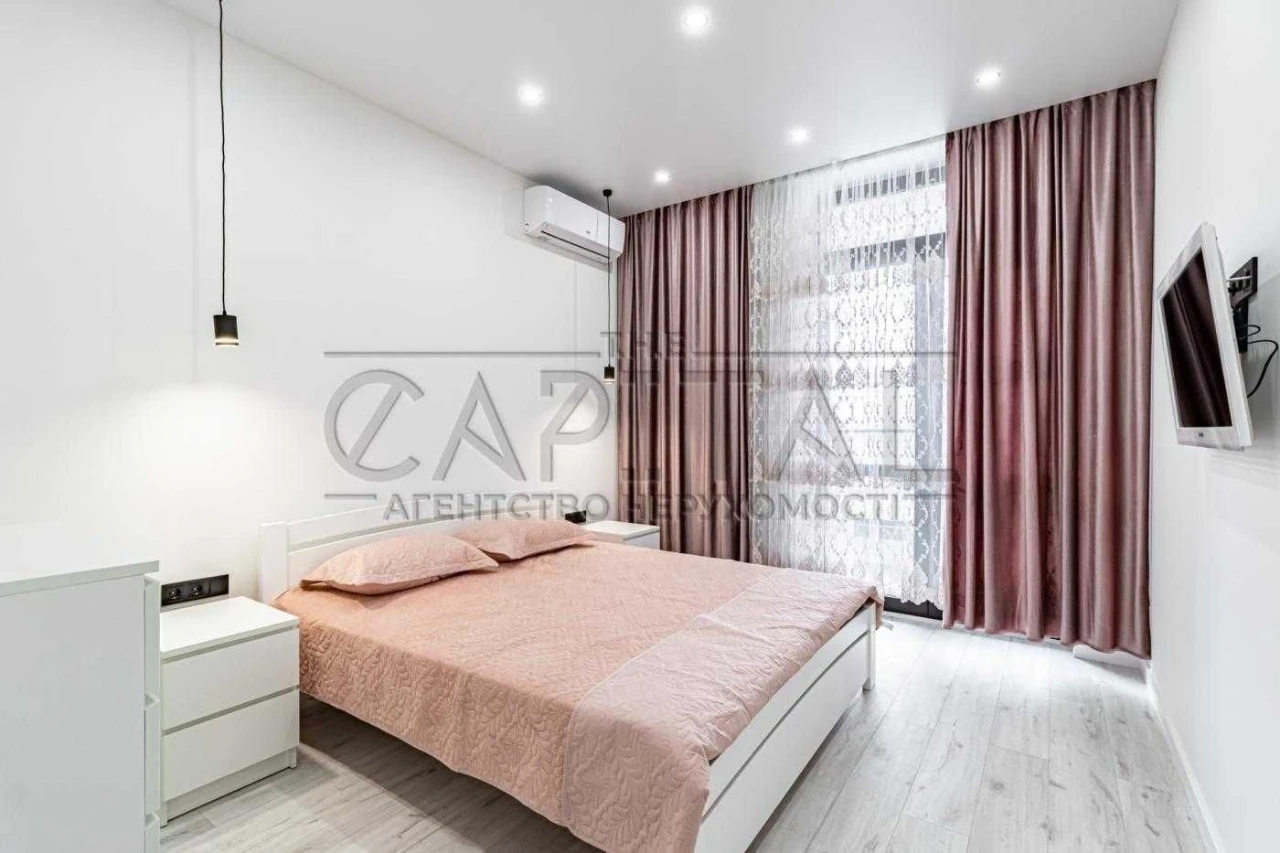 Sale of a 86 sq. m apartment in Crystal Park Tower, Center