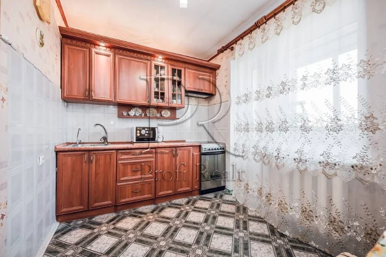 Продаж 3-кімнатній квартири, 76 м², вул. Ново-Дарницька, 6. Без комісії