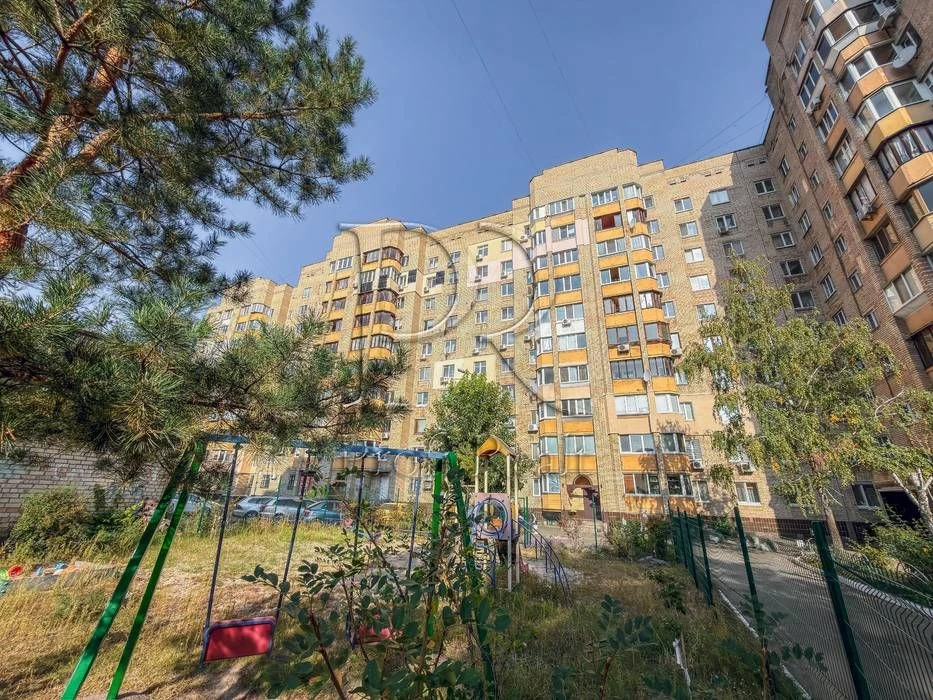 Продаж 3-кімнатній квартири, 76 м², вул. Ново-Дарницька, 6. Без комісії