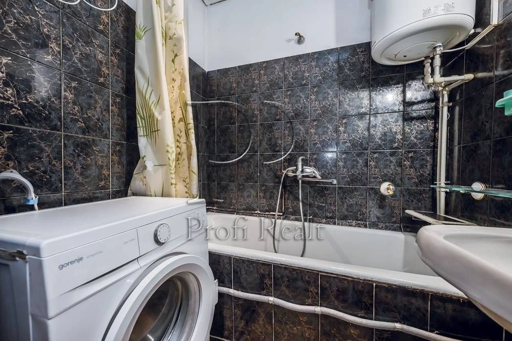 Продаж 3-кімнатній квартири, 76 м², вул. Ново-Дарницька, 6. Без комісії