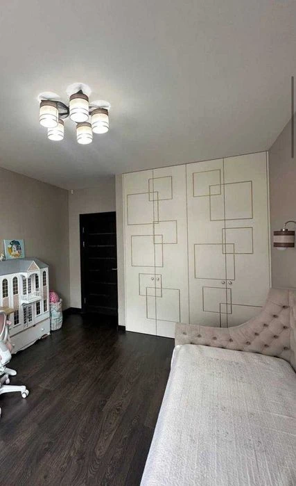NO COMMISSION% Luxurious 3-room apartment near Poznyaki Os metro station