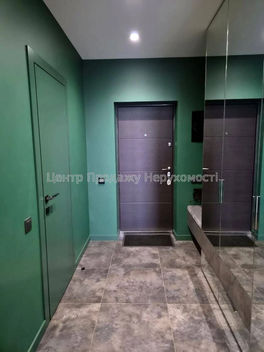 Продаж 2-кімн. квартири, 19/26 пов, 44/30/4 м², Київ – вигід