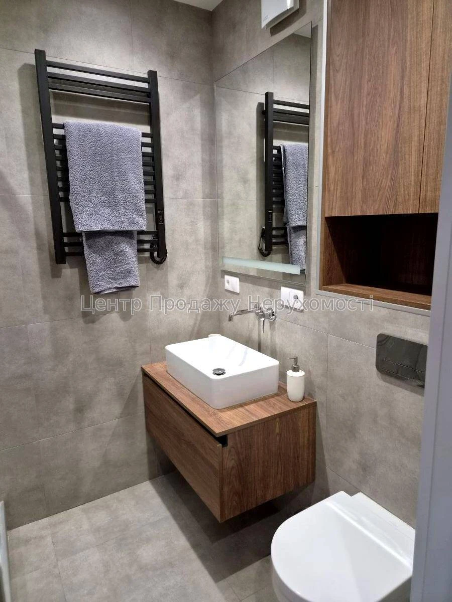 Продаж 2-кімн. квартири, 19/26 пов, 44/30/4 м², Київ – вигід