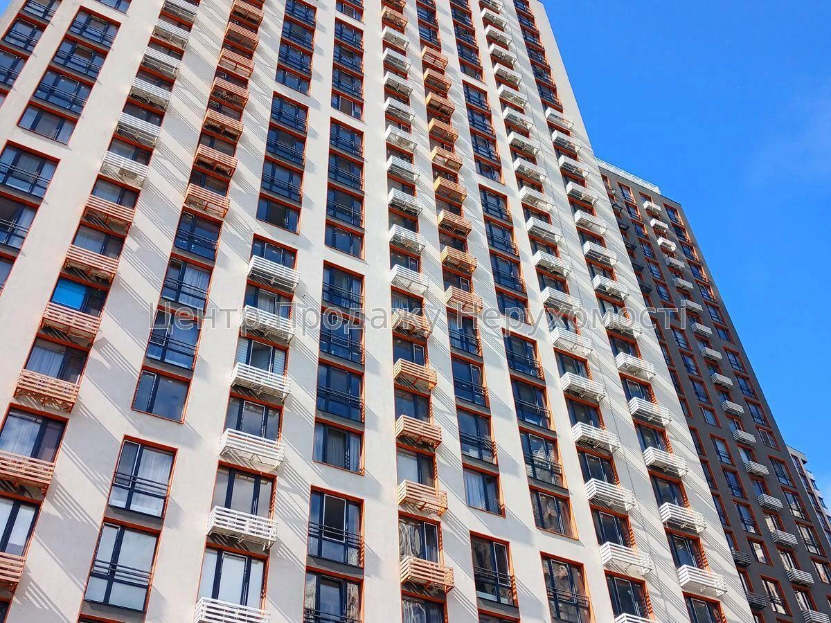 Продаж 2-кімн. квартири, 19/26 пов, 44/30/4 м², Київ – вигід