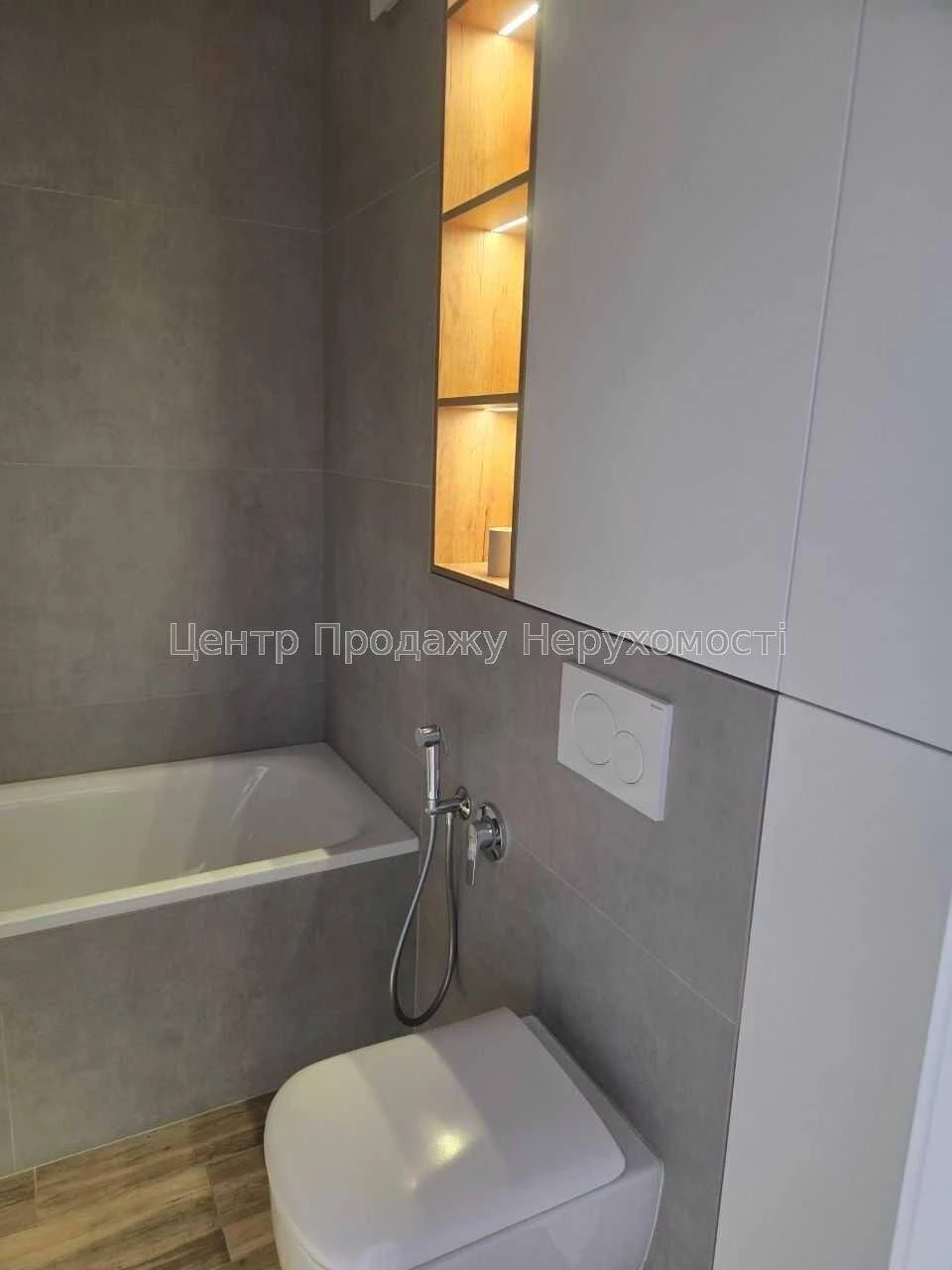 Продаж 2-кімн квартири 63 м², 9/17 эт, ЖК Новомостицько-Замк