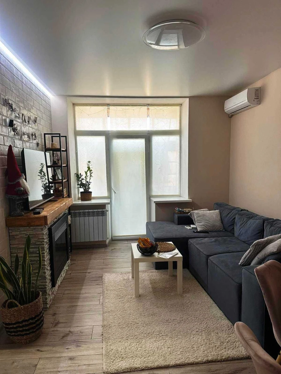 For Sale: 2-room apartment, Dneprovsky district, area