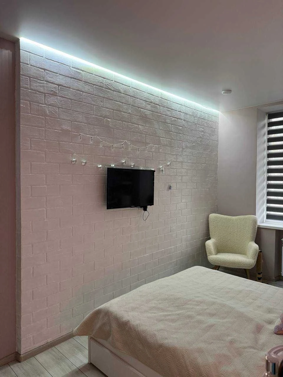 For Sale: 2-room apartment, Dneprovsky district, area