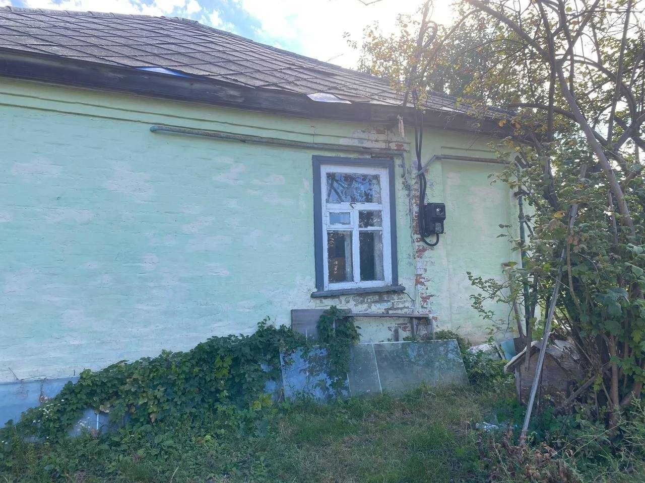 House with a large plot in the city !!