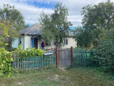 House with a large plot in the city !!
