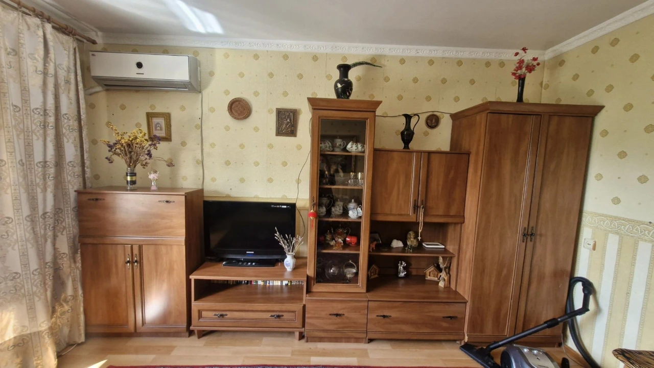 Продам ХОРОШУЮ  *Сертификаты* 3х  кв. на Добровольского|Паус