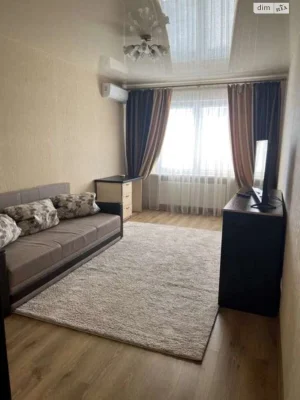 Довгострокова оренда квартири в Троєщинці