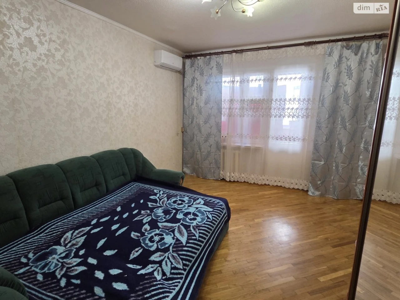 Довгострокова оренда квартири в Осокорках