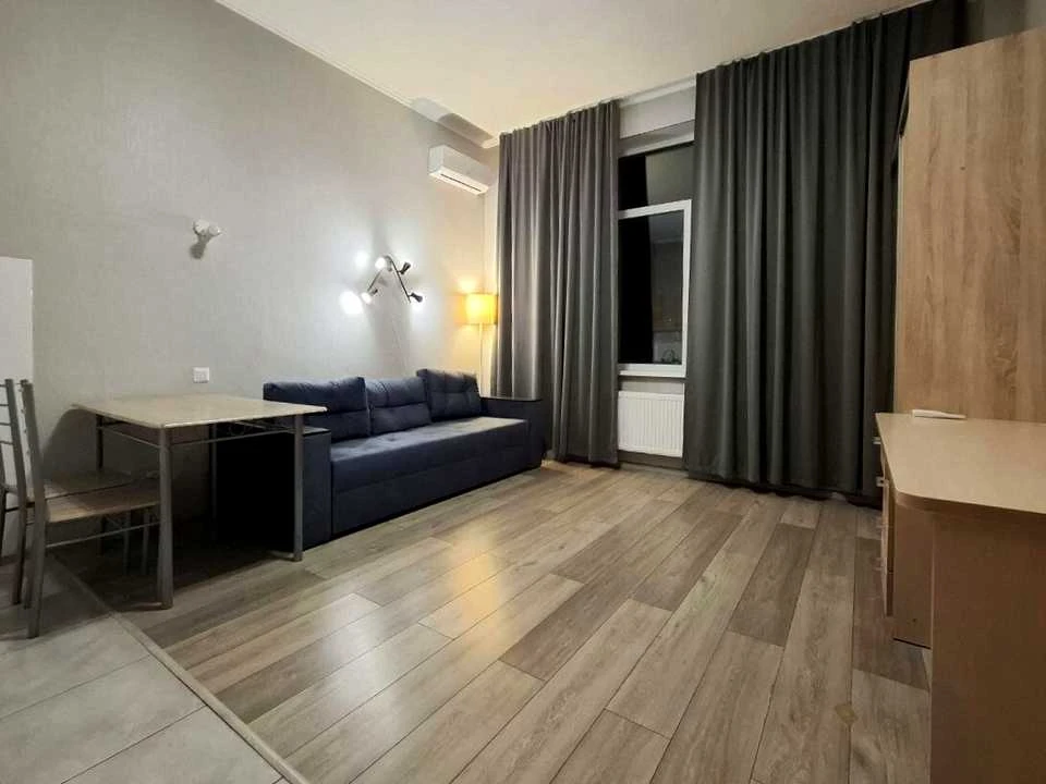Apartment. Svetliczkogo st.