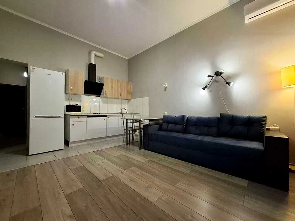 Apartment. Svetliczkogo st.