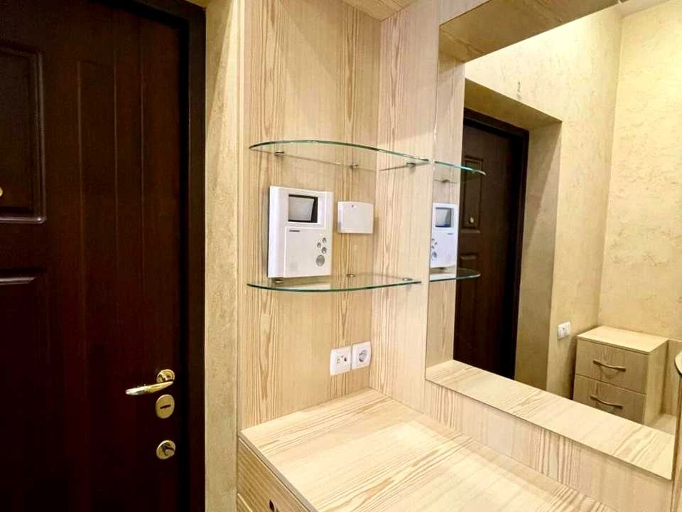 Квартира. Київ, вулиця Дмитрівська