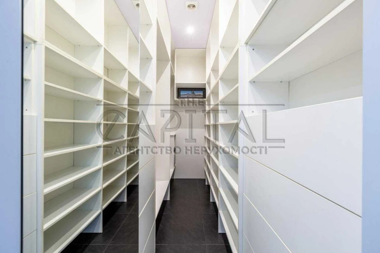 Sale / Apartment / Novopekerskiye Lipki Residential Complex / Pechersky District