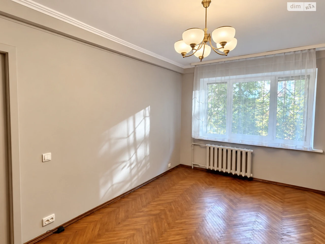 Apartment for Sale in Holosiiv