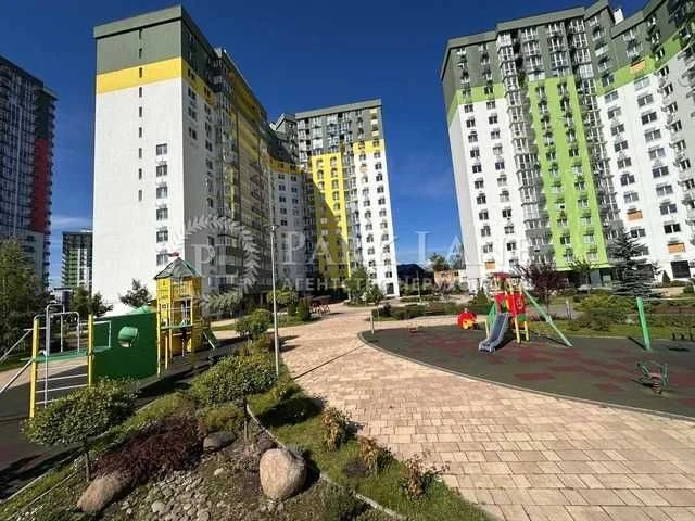 Продається квартира Подільський Нивки Виговського Сирецькі с