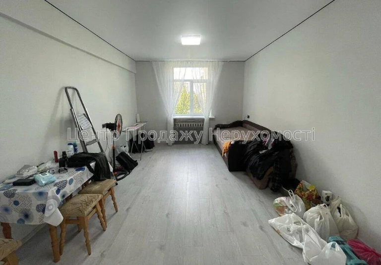 Продаж у гуртожитку кімнати у місті Києві, 1 кімн, 19 м², 5/
