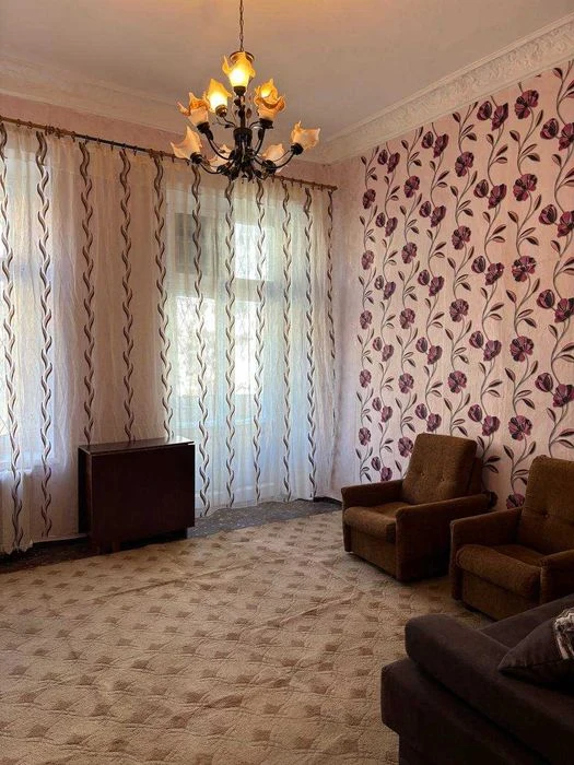 I will sell an apartment in the city center