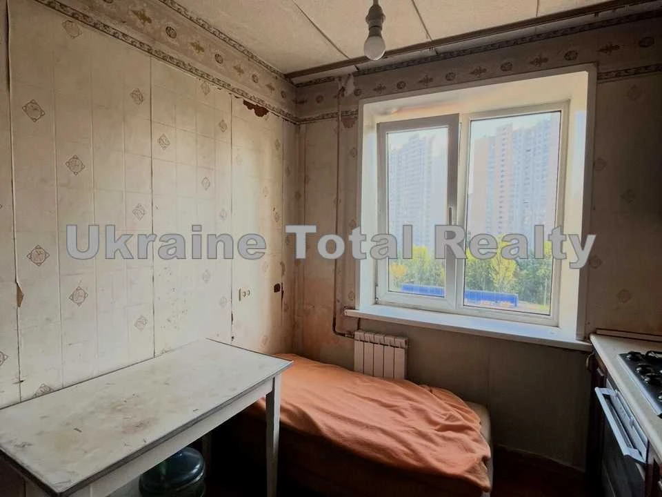 Apartment. Zdolbunivska Street, Kyiv