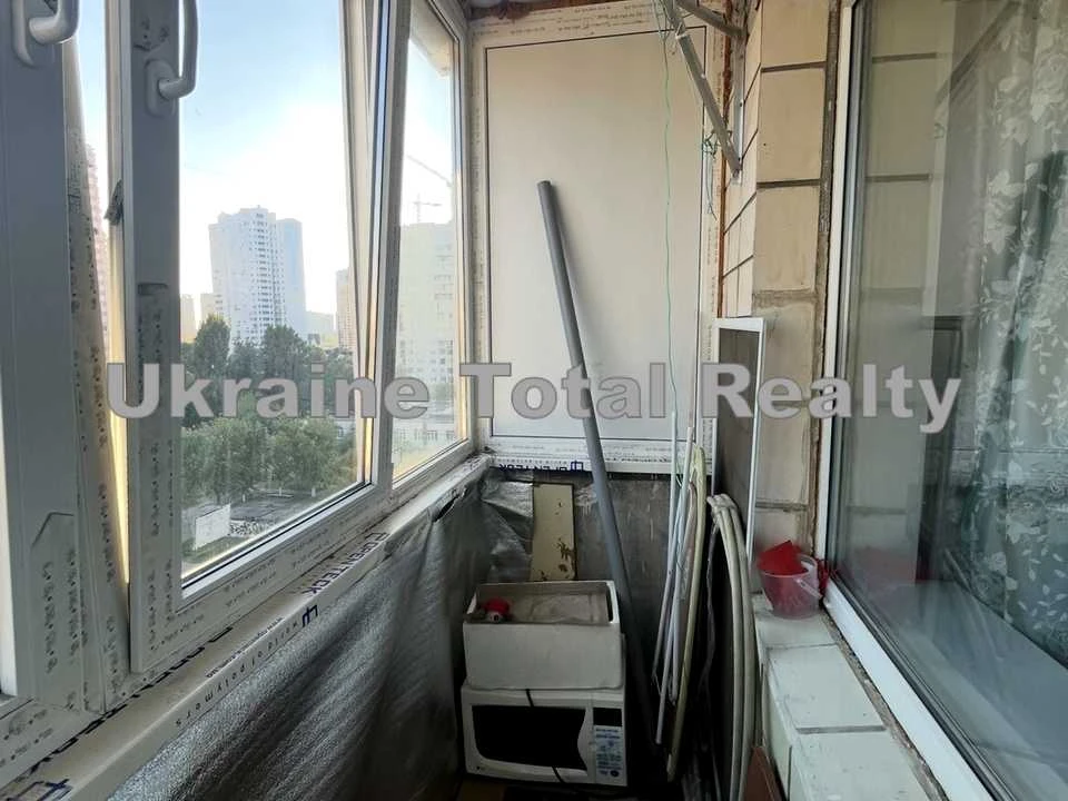 Apartment. Zdolbunivska Street, Kyiv
