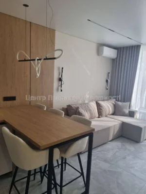 Продається 2-кімн. квартира 67 м², 6/25 пов, ЖК Варшавський