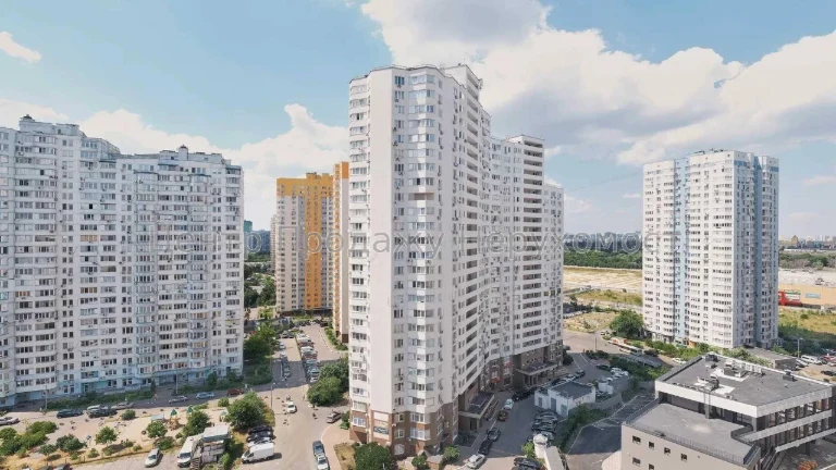 Продається 3-кімнатна квартира, 17/25 этаж, 120 м², Киев — отличное предложение